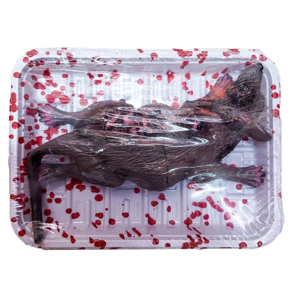 SALE Tote Ratte auf Teller, ca. 18 cm