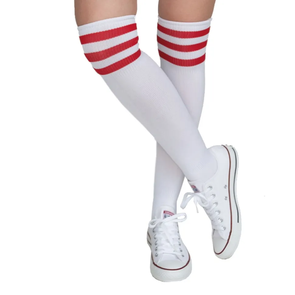 Socken Fussball, weiß mit roten Streifen
